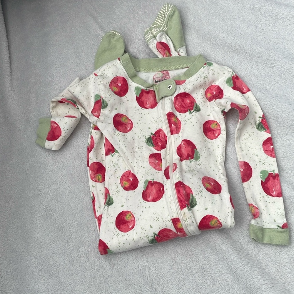 Burt’s Bees Baby footies, EUC, 12-18m, BUNDLE ONLY